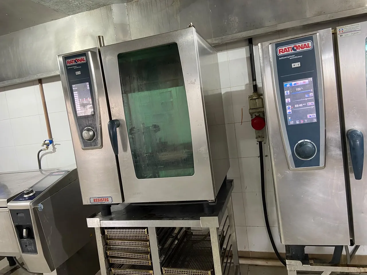 Forno combinado Rational SelfCookingCenter na cozinha da Dom Rubi
